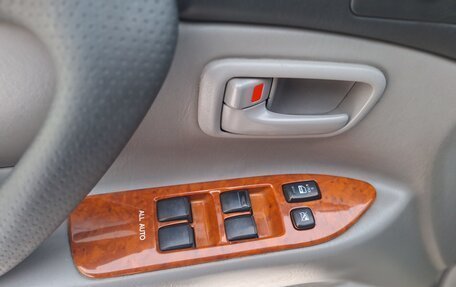 Toyota Land Cruiser 100 рестайлинг 2, 2004 год, 1 800 000 рублей, 17 фотография