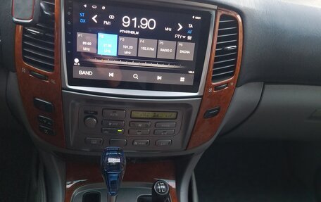 Toyota Land Cruiser 100 рестайлинг 2, 2004 год, 1 800 000 рублей, 21 фотография