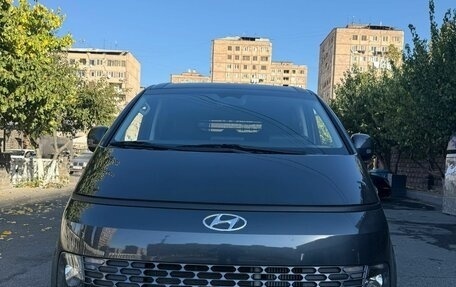 Hyundai Staria, 2022 год, 3 000 000 рублей, 1 фотография
