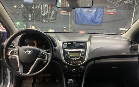 Hyundai Solaris II рестайлинг, 2011 год, 510 000 рублей, 8 фотография