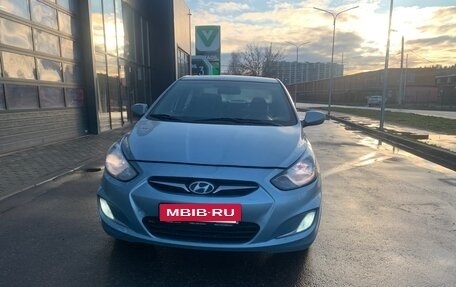 Hyundai Solaris II рестайлинг, 2011 год, 510 000 рублей, 2 фотография
