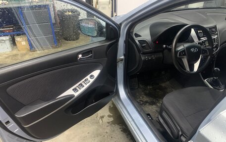 Hyundai Solaris II рестайлинг, 2011 год, 510 000 рублей, 11 фотография