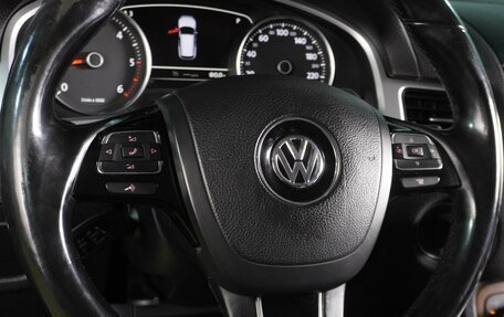 Volkswagen Touareg III, 2012 год, 2 199 000 рублей, 19 фотография