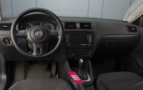 Volkswagen Jetta VI, 2014 год, 1 190 000 рублей, 13 фотография