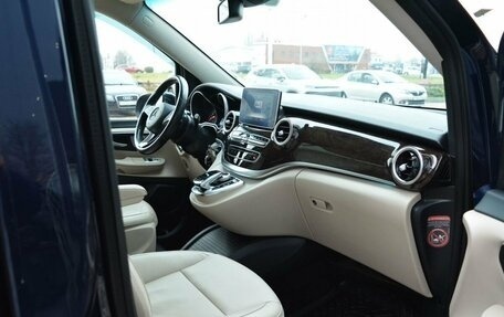 Mercedes-Benz V-Класс, 2015 год, 3 500 000 рублей, 17 фотография