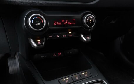 KIA Rio IV, 2017 год, 1 379 000 рублей, 15 фотография