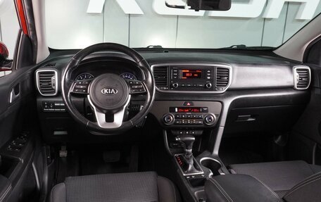 KIA Sportage IV рестайлинг, 2019 год, 2 199 000 рублей, 6 фотография
