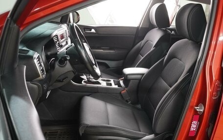 KIA Sportage IV рестайлинг, 2019 год, 2 199 000 рублей, 10 фотография