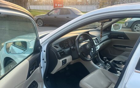 Honda Accord IX рестайлинг, 2015 год, 1 690 000 рублей, 7 фотография