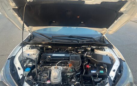 Honda Accord IX рестайлинг, 2015 год, 1 690 000 рублей, 13 фотография