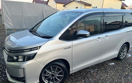 Toyota Voxy III, 2014 год, 1 720 000 рублей, 7 фотография