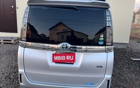 Toyota Voxy III, 2014 год, 1 720 000 рублей, 5 фотография