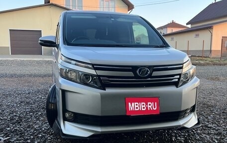 Toyota Voxy III, 2014 год, 1 720 000 рублей, 8 фотография