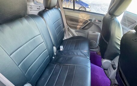 Toyota RAV4, 2002 год, 599 999 рублей, 4 фотография