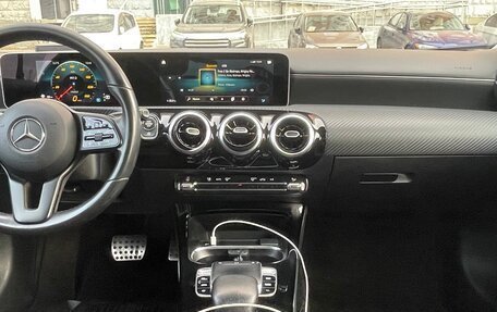 Mercedes-Benz CLA, 2019 год, 2 400 000 рублей, 5 фотография