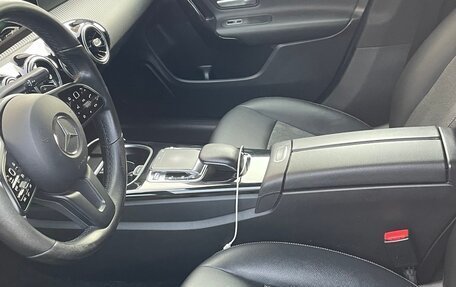 Mercedes-Benz CLA, 2019 год, 2 400 000 рублей, 8 фотография