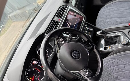 Volkswagen Tiguan II, 2019 год, 2 530 000 рублей, 8 фотография