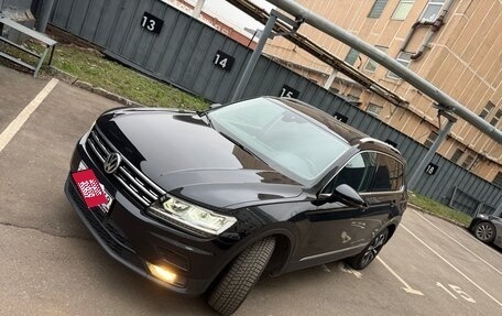 Volkswagen Tiguan II, 2019 год, 2 530 000 рублей, 6 фотография