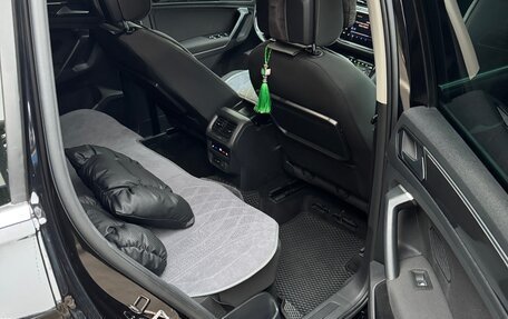 Volkswagen Tiguan II, 2019 год, 2 530 000 рублей, 13 фотография