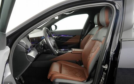 BMW 5 серия, 2024 год, 8 700 000 рублей, 11 фотография