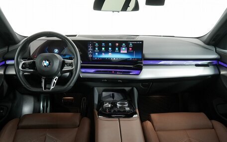 BMW 5 серия, 2024 год, 8 700 000 рублей, 15 фотография