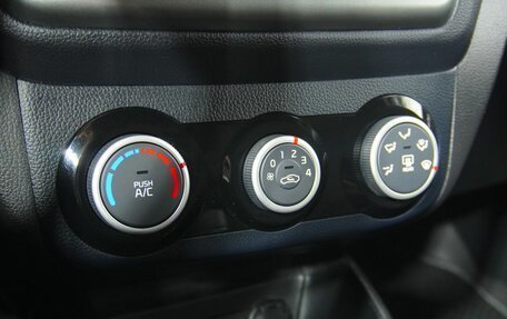 KIA Rio III рестайлинг, 2017 год, 881 000 рублей, 13 фотография