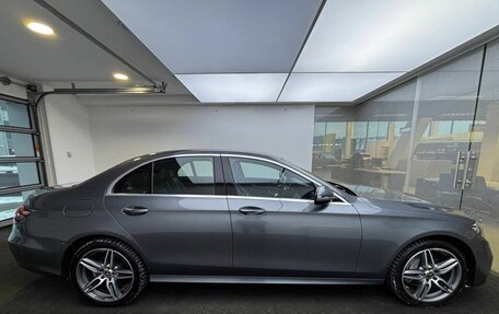 Mercedes-Benz E-Класс, 2018 год, 3 259 000 рублей, 5 фотография