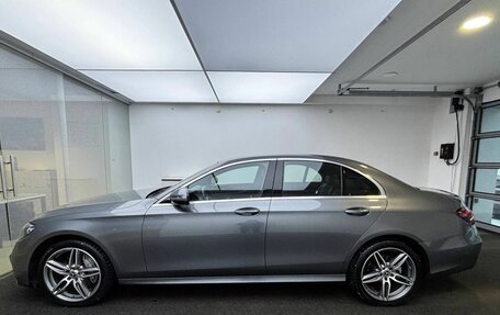 Mercedes-Benz E-Класс, 2018 год, 3 259 000 рублей, 10 фотография