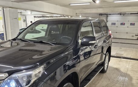 Toyota Land Cruiser Prado 150 рестайлинг 2, 2015 год, 3 300 000 рублей, 7 фотография