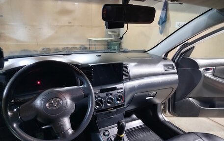 Toyota Corolla, 2005 год, 670 000 рублей, 10 фотография