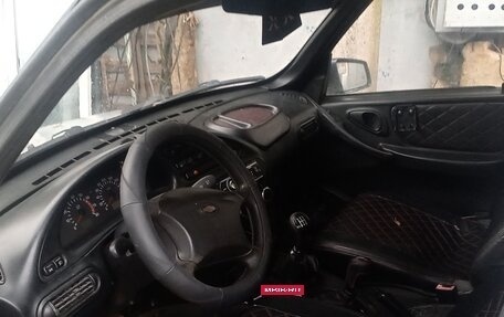 Chevrolet Niva I рестайлинг, 2004 год, 350 000 рублей, 2 фотография