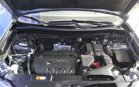 Mitsubishi Outlander III рестайлинг 3, 2012 год, 1 040 000 рублей, 10 фотография