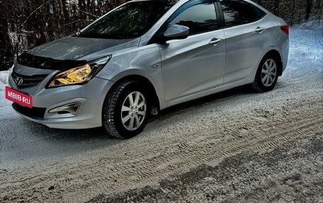 Hyundai Solaris II рестайлинг, 2015 год, 888 888 рублей, 10 фотография