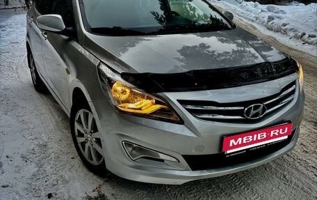 Hyundai Solaris II рестайлинг, 2015 год, 888 888 рублей, 3 фотография