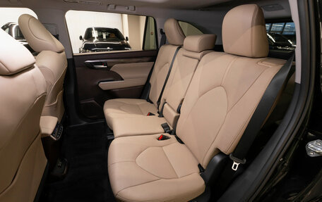 Toyota Highlander, 2025 год, 6 050 000 рублей, 13 фотография