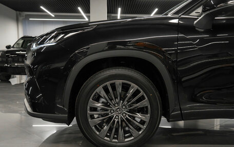 Toyota Highlander, 2025 год, 6 050 000 рублей, 27 фотография