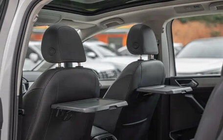 Volkswagen Touran III, 2021 год, 1 780 013 рублей, 17 фотография