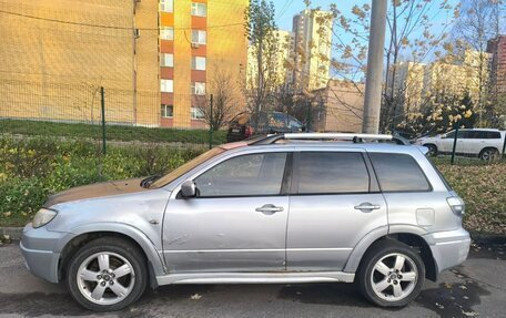 Mitsubishi Outlander III рестайлинг 3, 2005 год, 370 000 рублей, 2 фотография