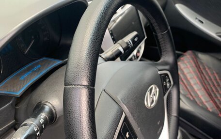 Hyundai Solaris II рестайлинг, 2012 год, 800 000 рублей, 5 фотография