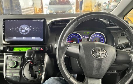 Toyota Wish II, 2012 год, 1 730 000 рублей, 8 фотография