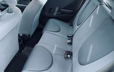 Honda Jazz I рестайлинг, 2005 год, 595 000 рублей, 28 фотография