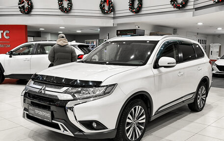Mitsubishi Outlander III рестайлинг 3, 2019 год, 2 520 000 рублей, 5 фотография
