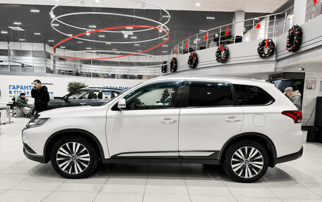 Mitsubishi Outlander III рестайлинг 3, 2019 год, 2 520 000 рублей, 12 фотография