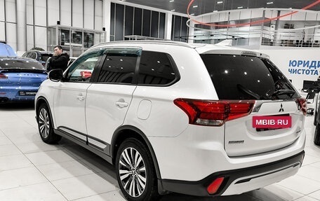 Mitsubishi Outlander III рестайлинг 3, 2019 год, 2 520 000 рублей, 11 фотография
