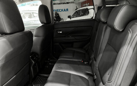 Mitsubishi Outlander III рестайлинг 3, 2019 год, 2 520 000 рублей, 16 фотография