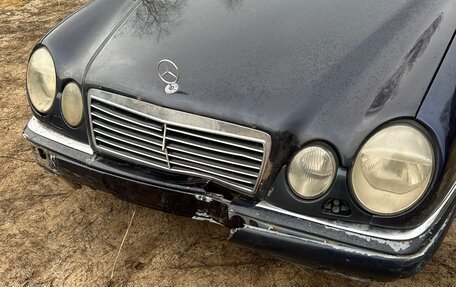 Mercedes-Benz E-Класс, 1997 год, 160 000 рублей, 4 фотография