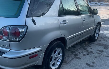 Lexus RX IV рестайлинг, 2001 год, 650 000 рублей, 5 фотография