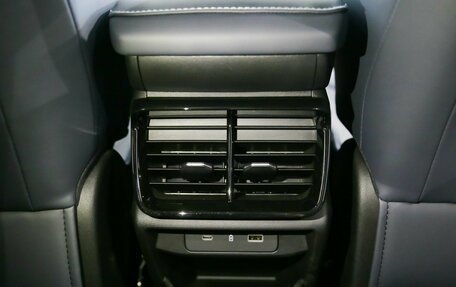 Geely Atlas, 2025 год, 4 018 000 рублей, 16 фотография