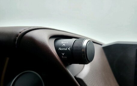 Lexus ES VII, 2018 год, 3 175 000 рублей, 26 фотография