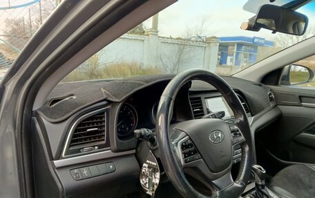 Hyundai Elantra VI рестайлинг, 2017 год, 1 350 000 рублей, 6 фотография